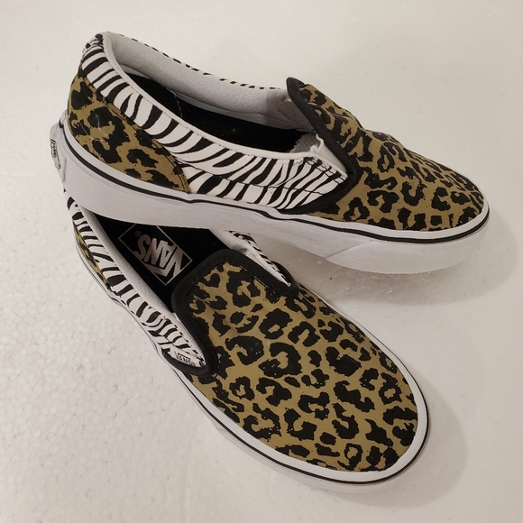 Van's shoes in animal print